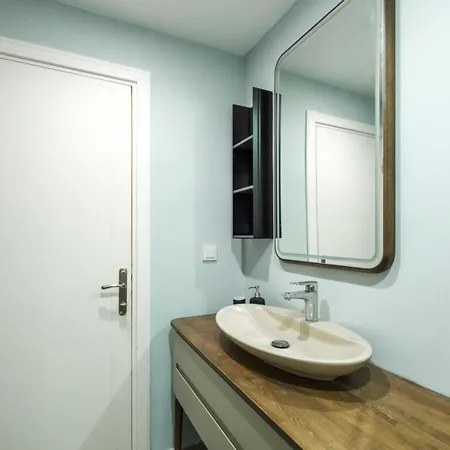 Luminous Flat 7 Min To Arcadium Mall In Apartment *