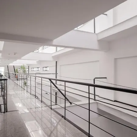 Luminous Flat 7 Min To Arcadium Mall In Apartment *